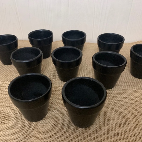 10 Black "Flower Pot" Party Favors - Picture 2 of 12